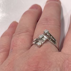 1.2ct  MOISSANITE RING!! 925 White Gold over Sterling that’s Gorgeous on finger!